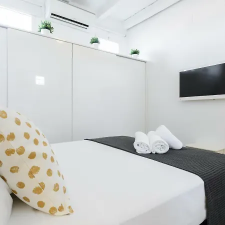 Charming Reina Sofia Apartment Madrid Exterior photo